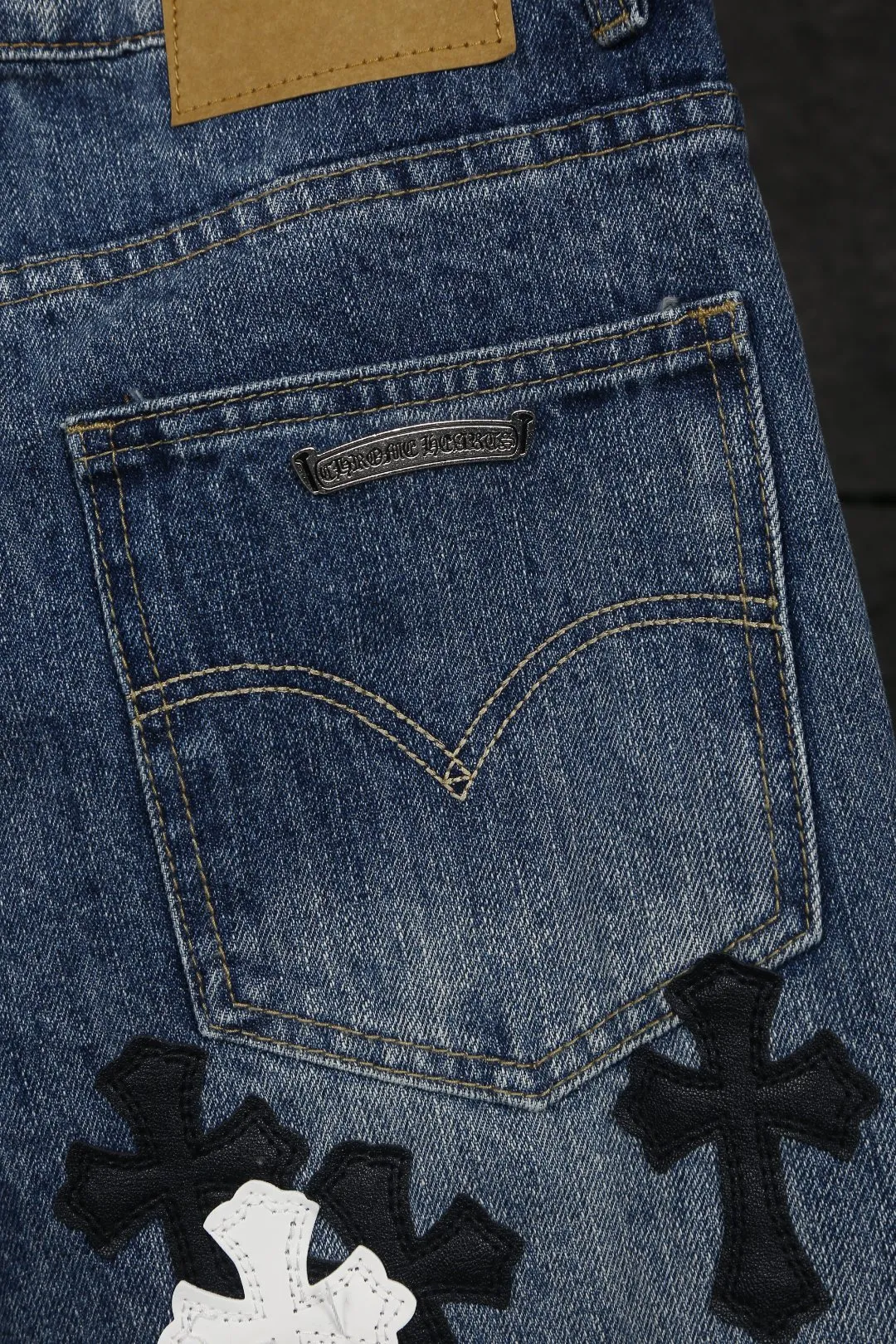 P260 Actual photo [High quality] Code: 25017# Color: Ice blue Size: S/28 to Fermentation wash and soft color fixation, soft and thick to wear. Details are all hand-polished and made with craftsmanship. All-over jacquard fabric has a unique design style. Multiple processes have been used to create a full retro feel. A niche and unique non-contrast shirt. Customized distressed spray-painted buttons. Every detail is crafted with craftsmanship.